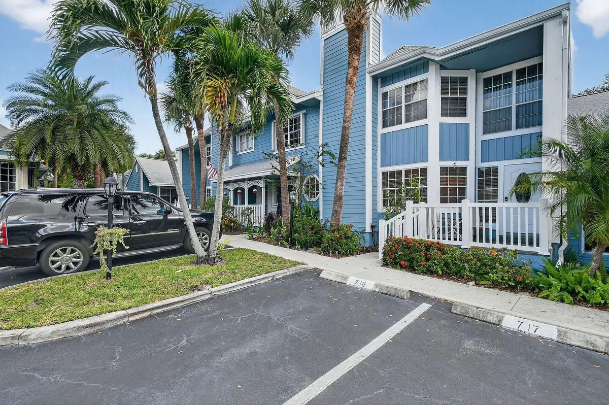 717OceanDunesCircle(2) at 717 Ocean Dunes Circle, Jupiter