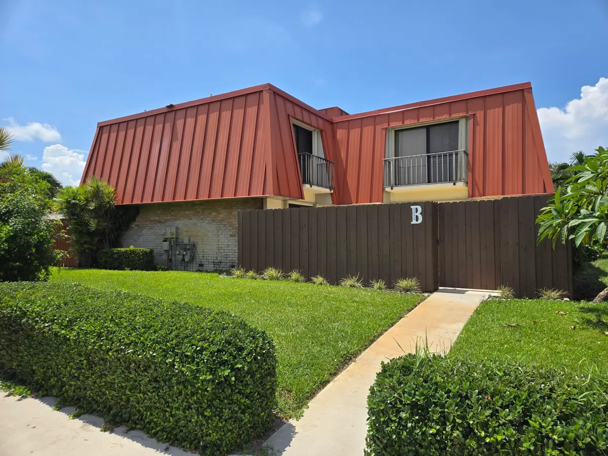 Front of Structure at 3232 MERIDIAN Way B, Palm Beach Gardens