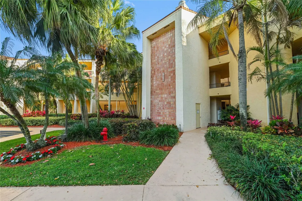 Well maintained community at 7520 La Paz Boulevard 306, Boca Raton
