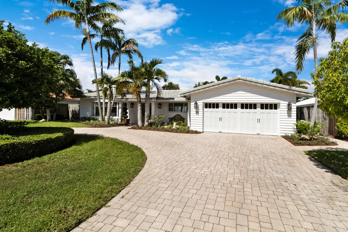 accutour_01 4201-ne-29th-ave-001 at 4201 NE 29TH Avenue, Fort Lauderdale