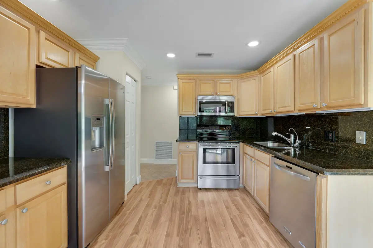 Kitchen at 13 Lexington Lane A, Palm Beach Gardens