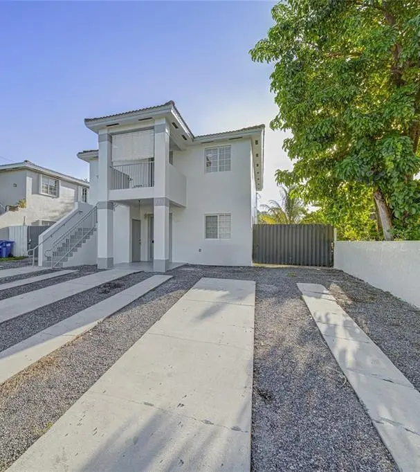 221 exterior at 221 SW 78TH Place 221/231, Miami