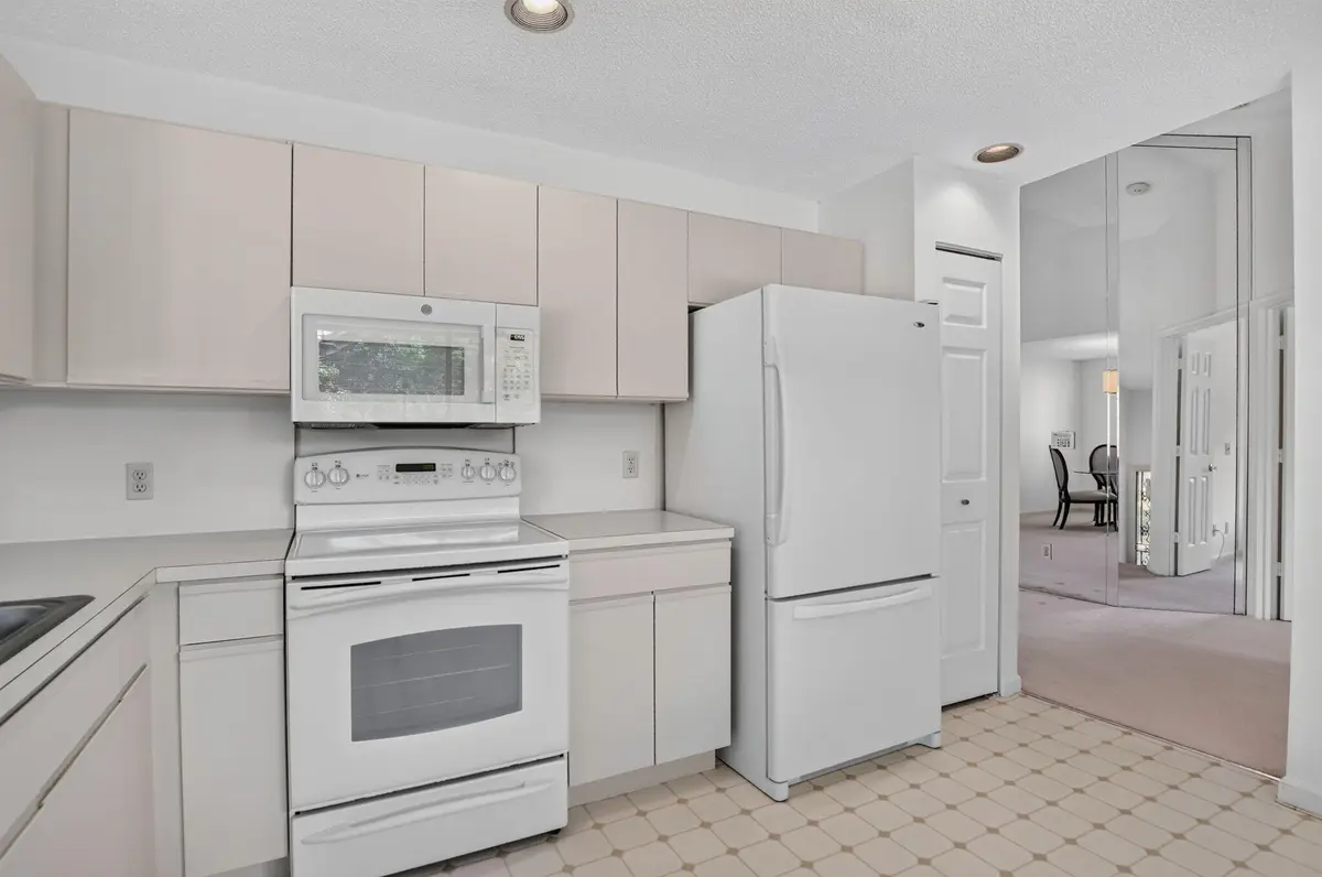 KITCHEN at 5751 Coach House Circle E, Boca Raton
