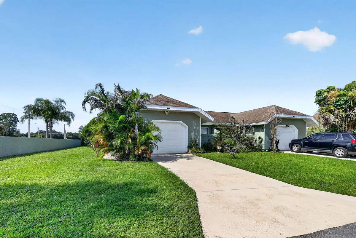 3-web-or-mls-5P1A6439 at 1713 SE Ryecroft Court, Port St. Lucie
