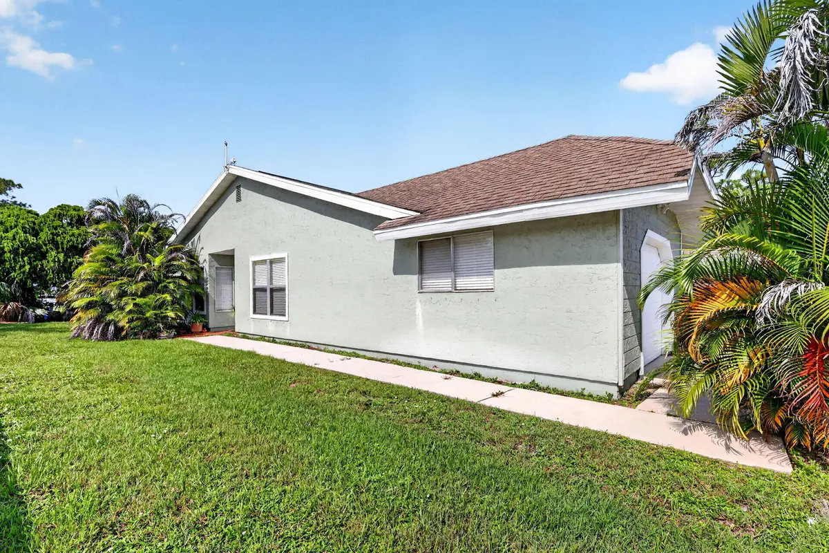 4-web-or-mls-5P1A6444 at 1713 SE Ryecroft Court, Port St. Lucie
