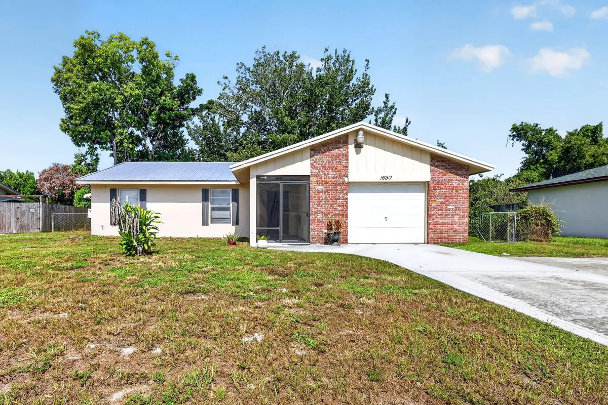 1-web-or-mls-5P1A6599 at 1650 SE Memorial Street, Port St. Lucie