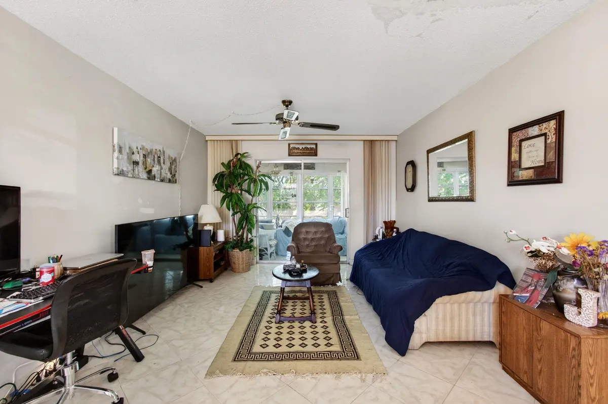 Living Area at 2101 NE 1st Court 204, Boynton Beach