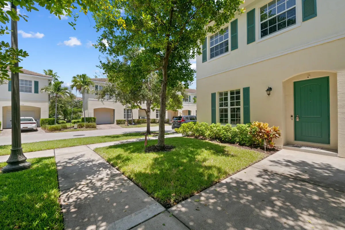 DSC_8353 at 701 SW 1ST Terrace, Pompano Beach