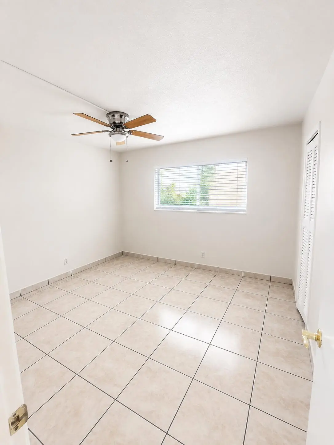 bedroom at 1814 E Oakland Park 41, Oakland Park