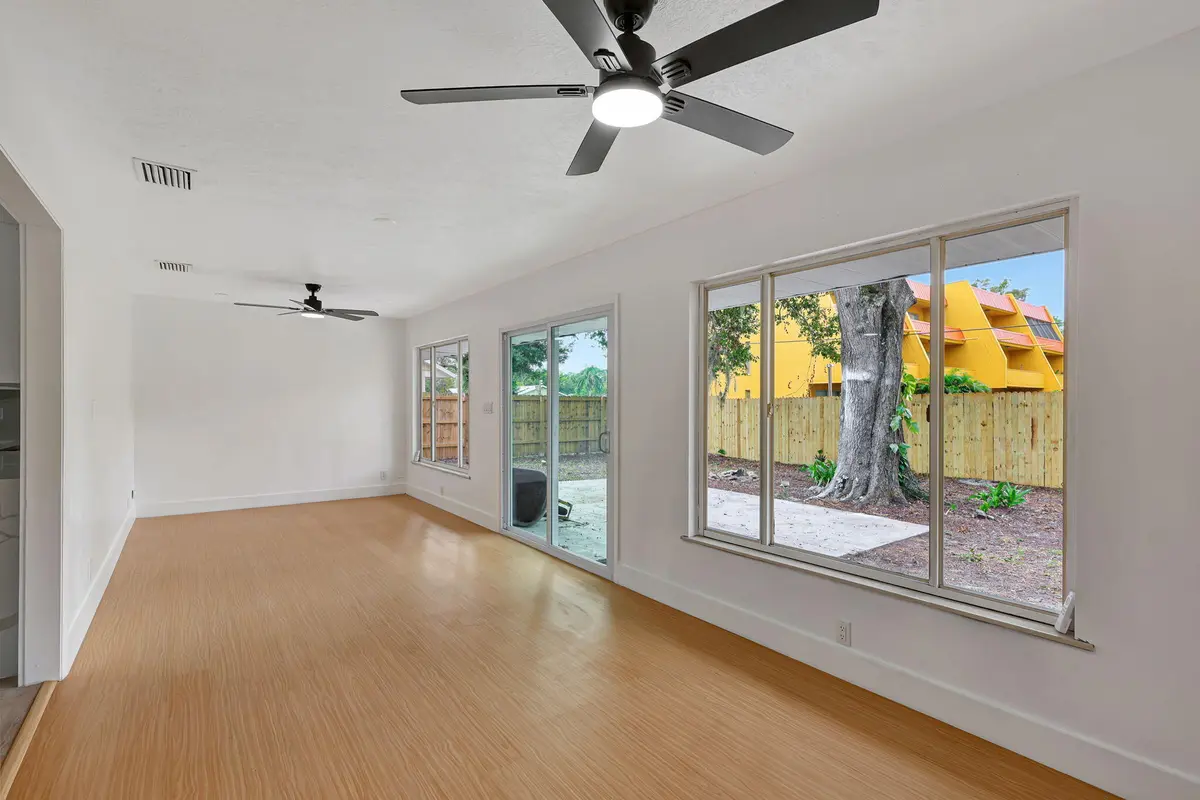 22-web-or-mls-5P1A10067 at 1825 39th Avenue, Vero Beach