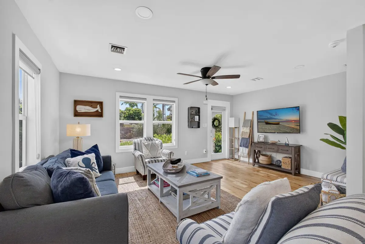 7-web-or-mls-5D1A2222 at 1305 N Palmway, Lake Worth Beach
