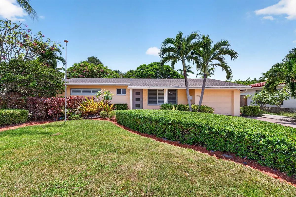 2-web-or-mls-699A8876 at 1858 NE 34TH Street, Oakland Park
