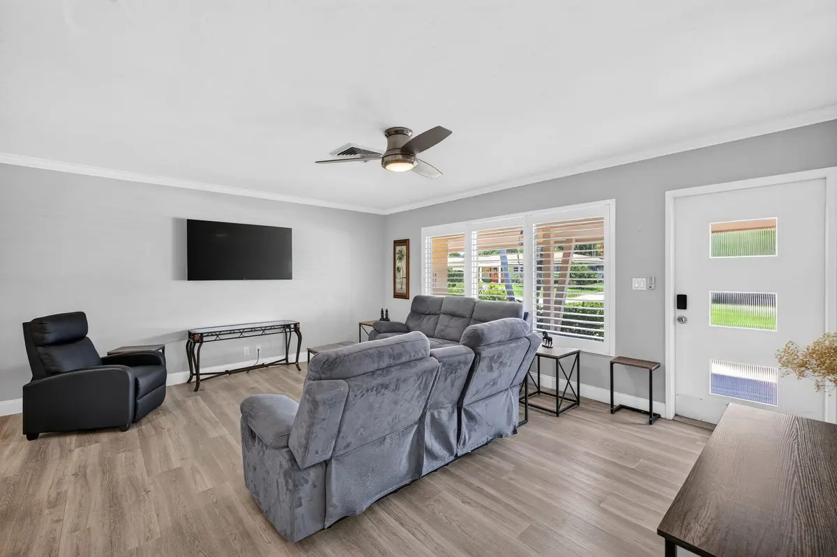7-web-or-mls-699A8916 at 1858 NE 34TH Street, Oakland Park