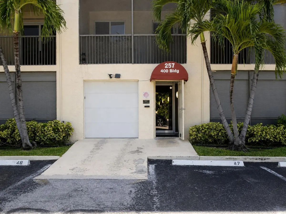 3.1 257 S Cypress at 257 S CYPRESS Road 406, Pompano Beach