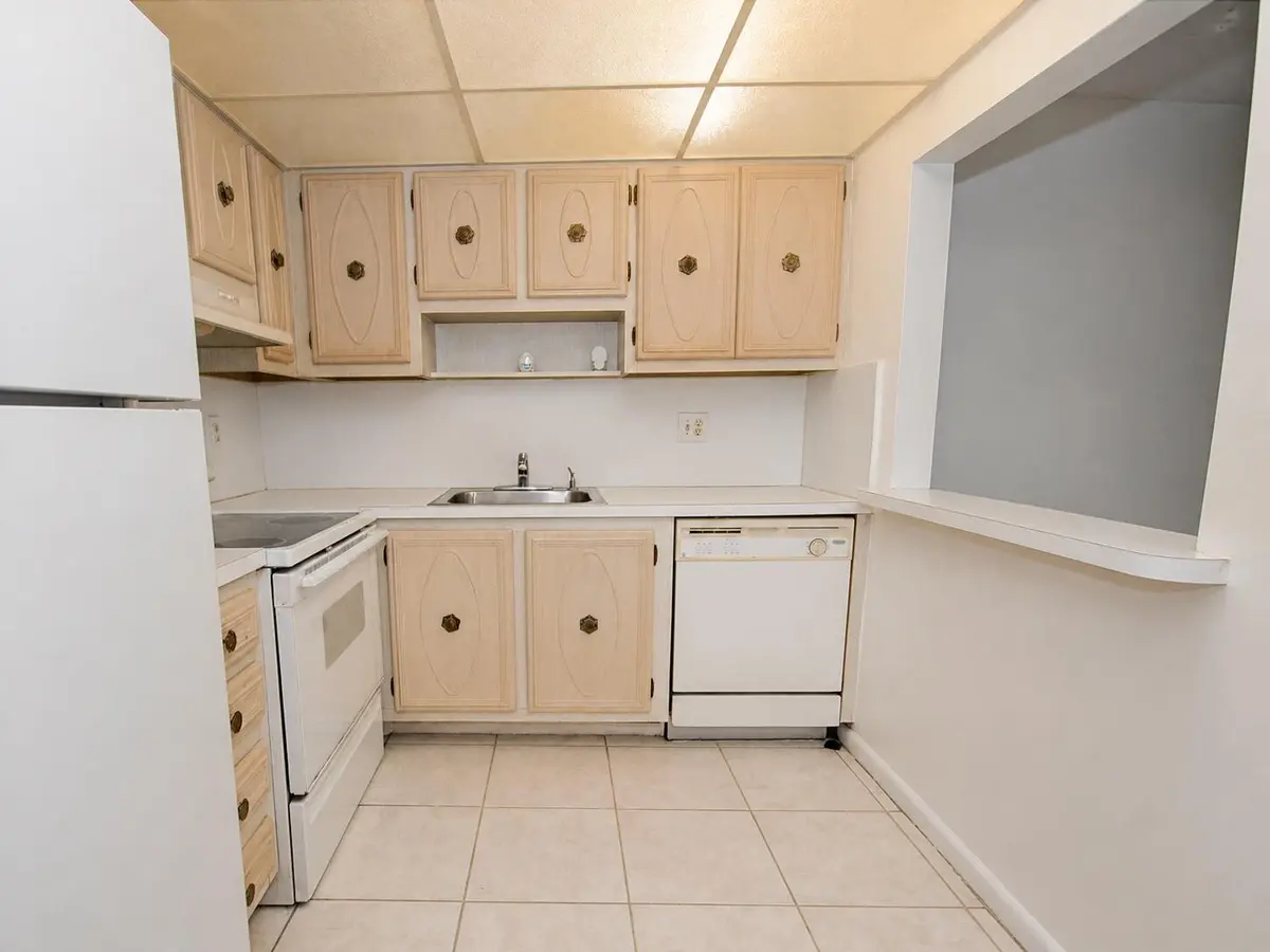 6 257 S Cypress W at 257 S CYPRESS Road 406, Pompano Beach