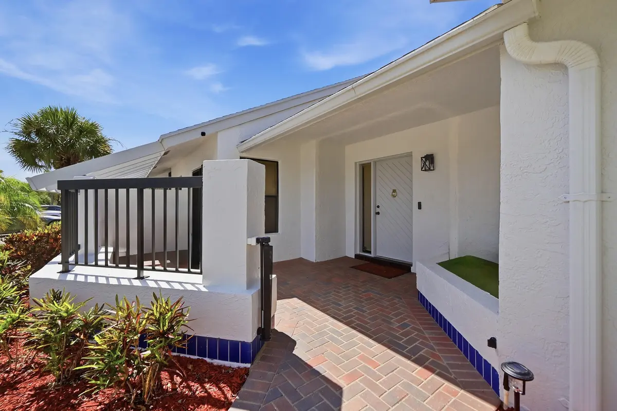 Front Entry Courtyard at 10775 Waterberry Drive, Boca Raton