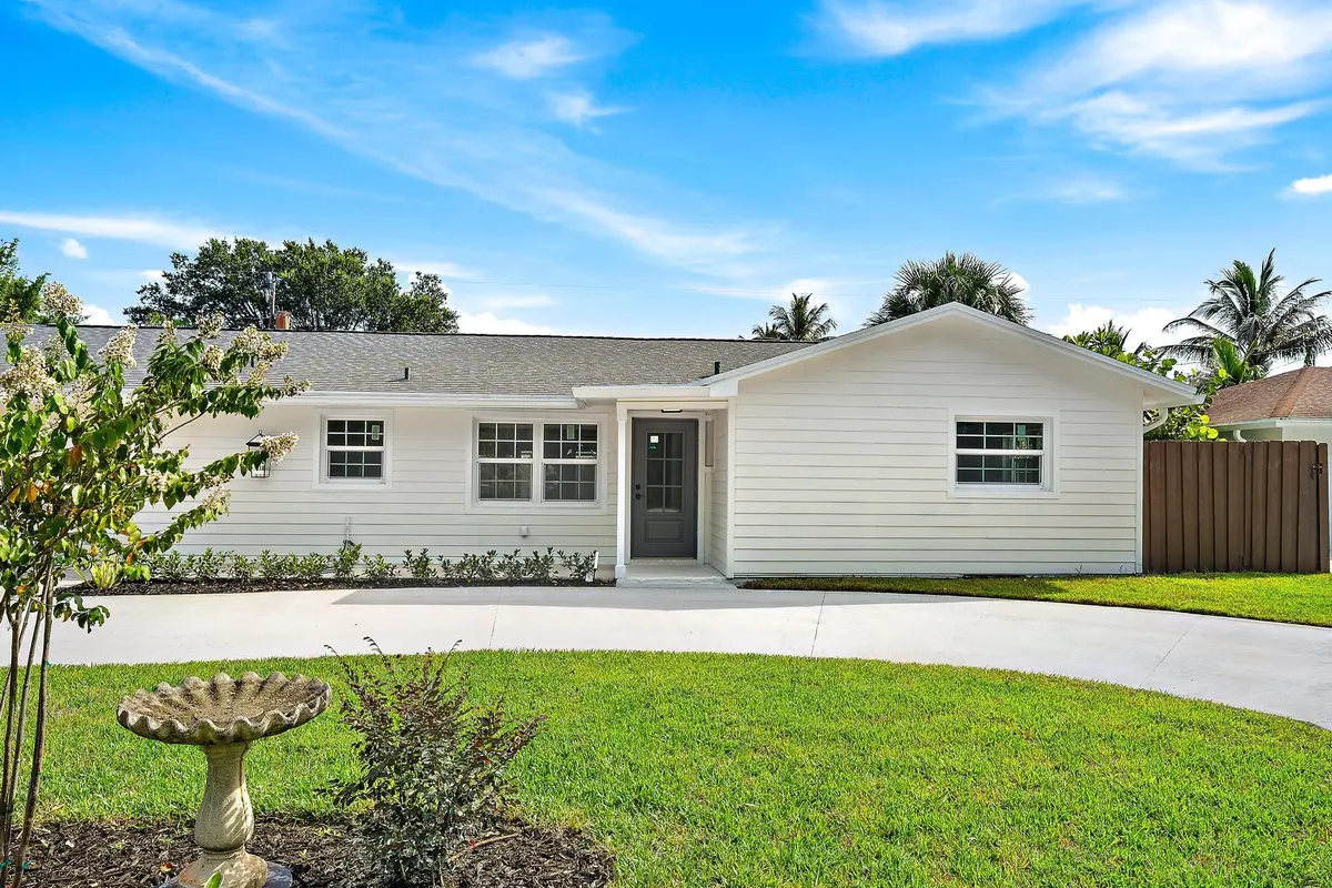 109 E Riverside Dr-23 at 109 E RIVERSIDE Drive, Jupiter