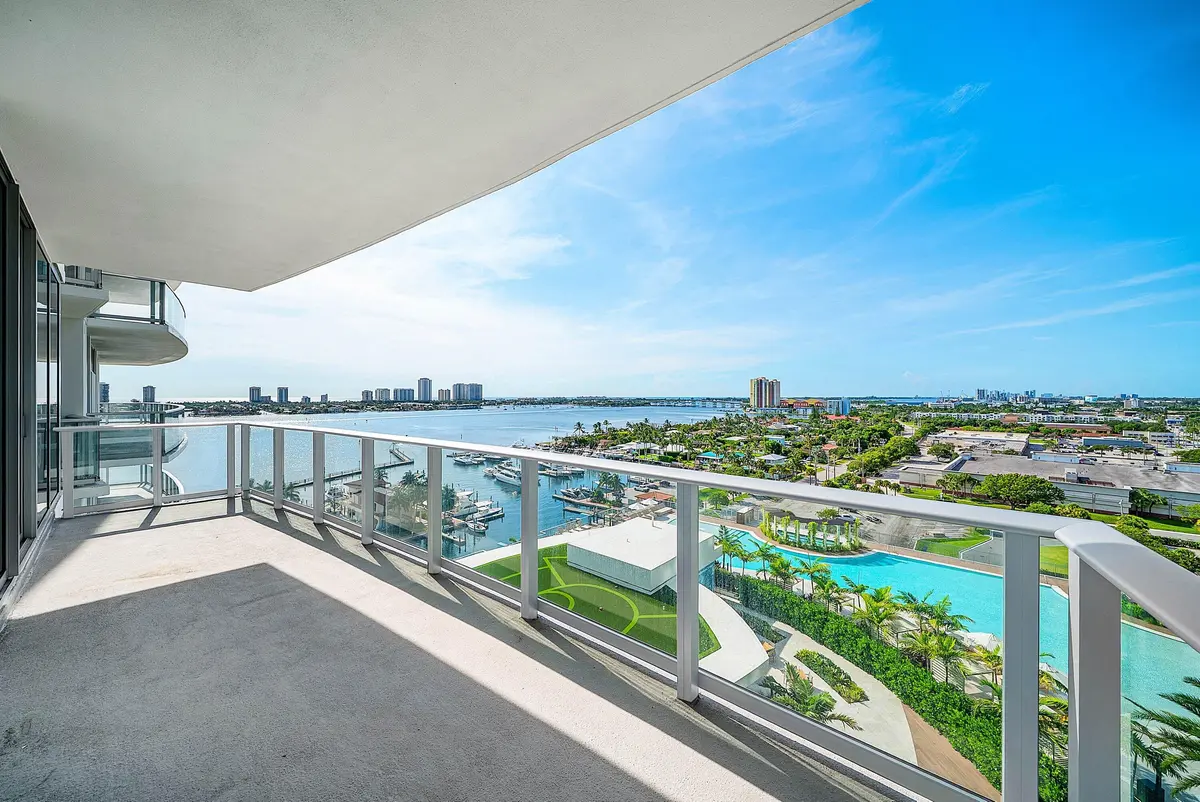 033-220LakeShoreDrive-1107-LakePark-FL-3 at 220 LAKE SHORE DR Drive 1107, Lake Park