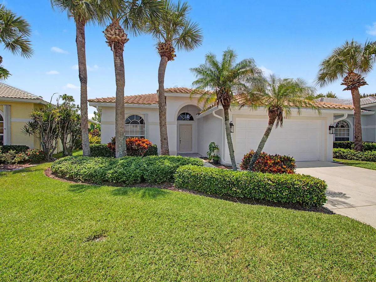 Front of Structure at 5006 SE DEVENWOOD Way, Stuart