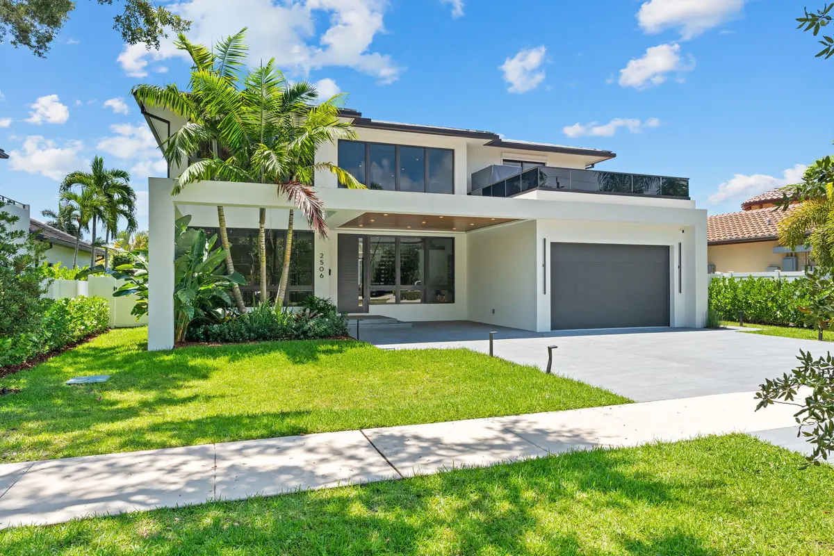 1-web-or-mls-DSC01328 at 2506 NE 14TH Street, Fort Lauderdale