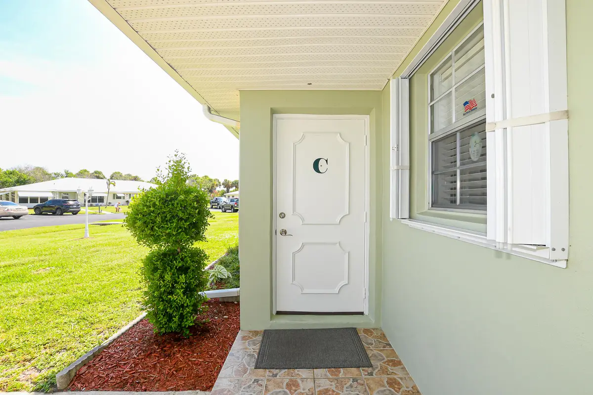 Welcome Home! at 911 SAVANNAS POINT Drive C, Fort Pierce