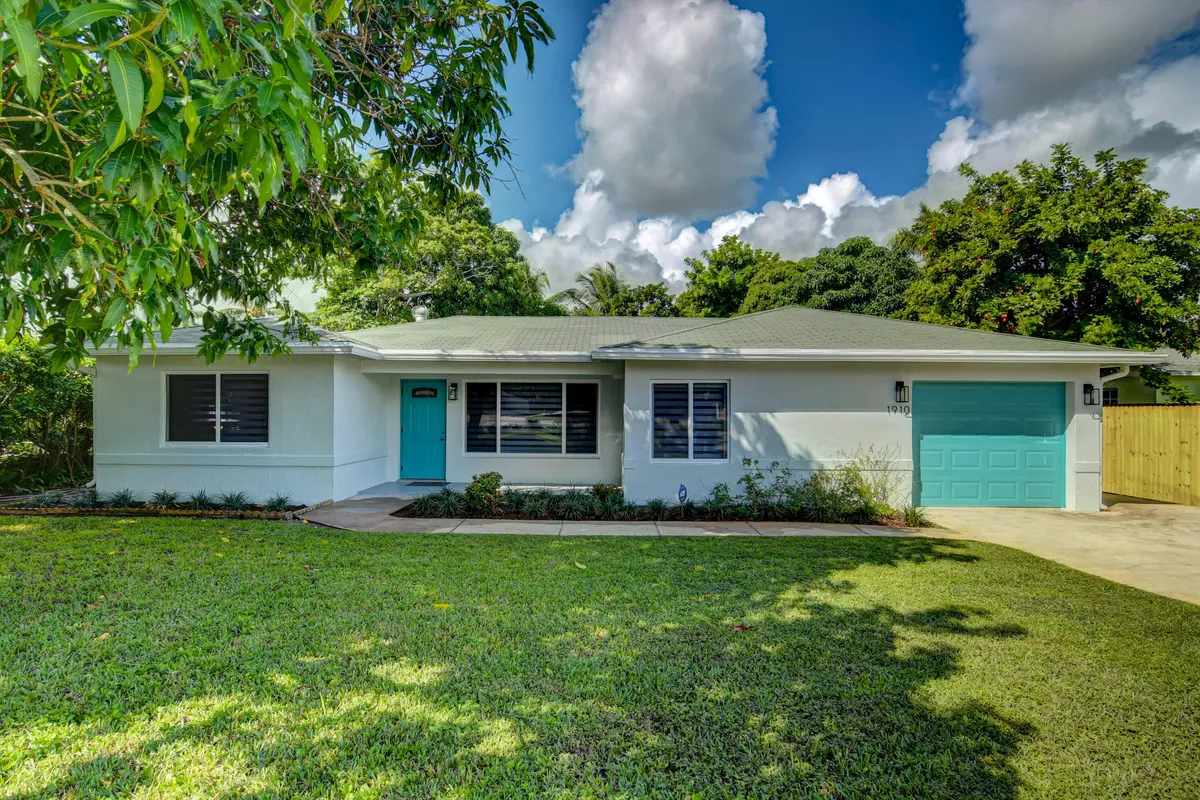 06_dsc_8029_30_31_32_33 at 1910 NE 2nd Avenue, Delray Beach