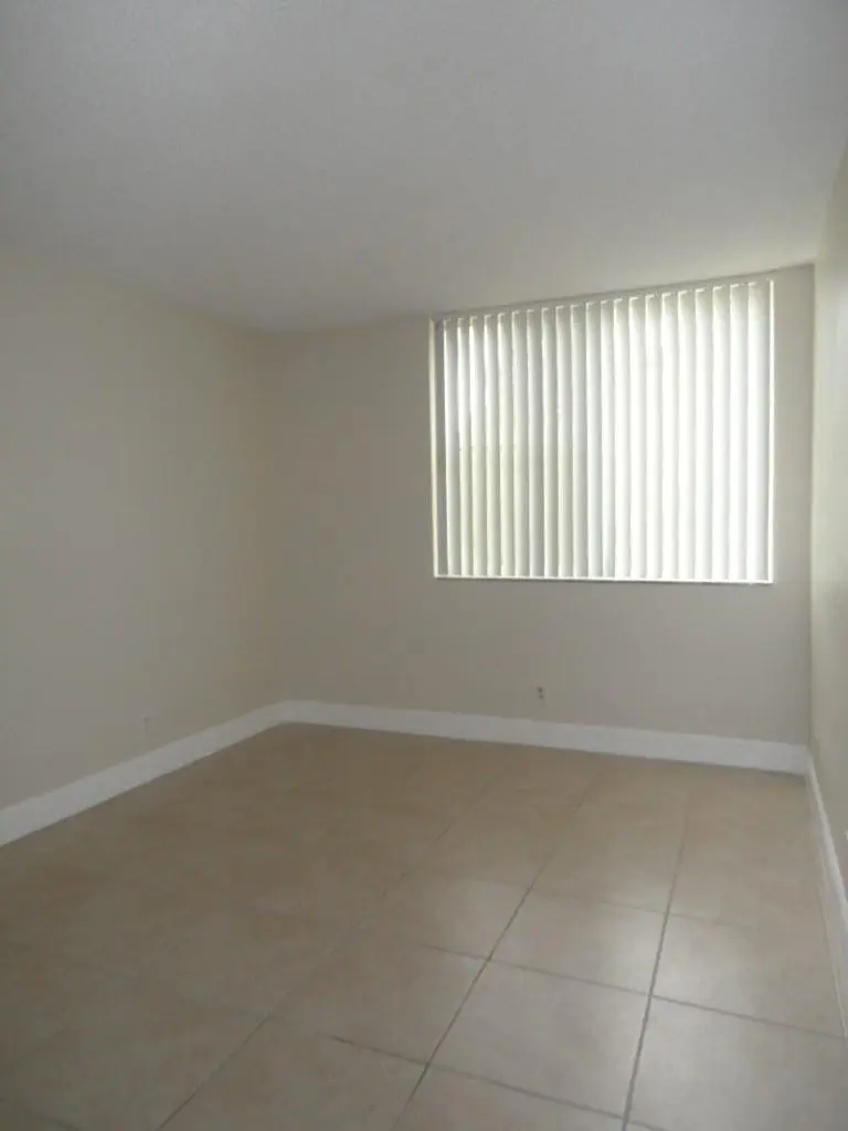 Photo 6 at 10773 CLEARY Boulevard 110, Plantation