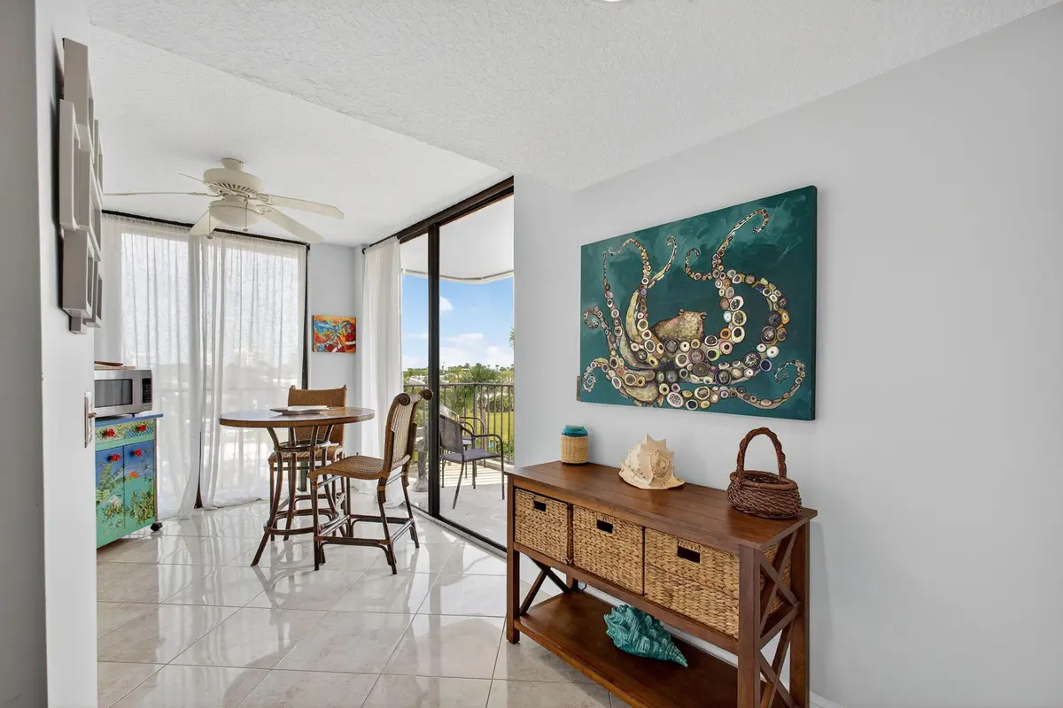 Dining Area at 5059 N Hwy A1A 406, Fort Pierce