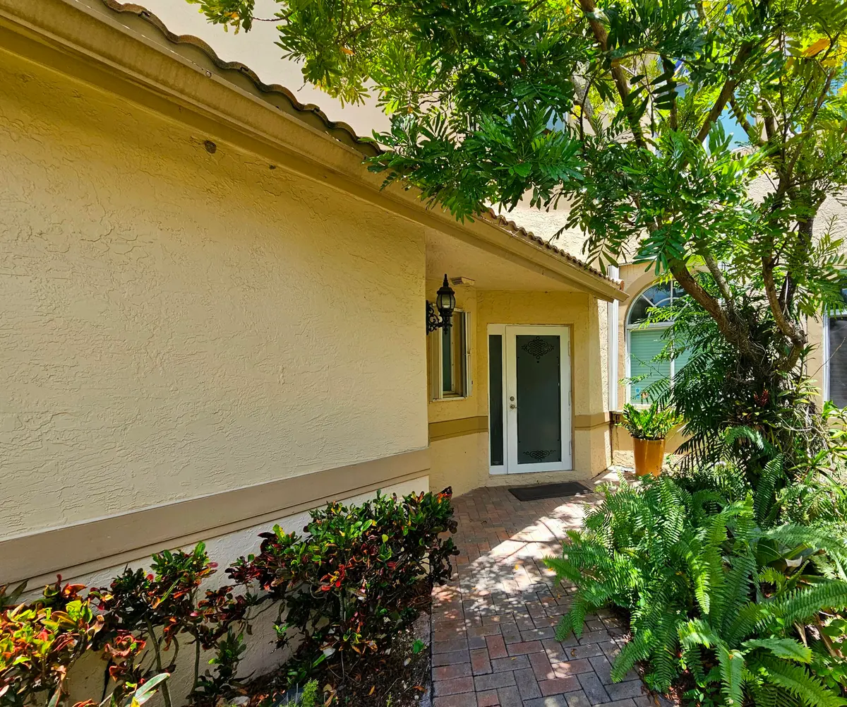 Front Door at 8149 MADISON LAKES Circle, Davie