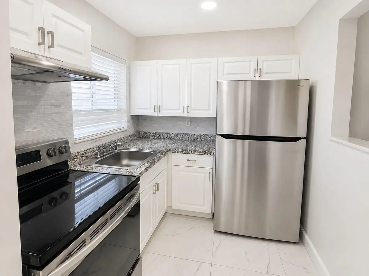 07_kitchen_angle_2 at 1115 Lake Terrace 208, Boynton Beach