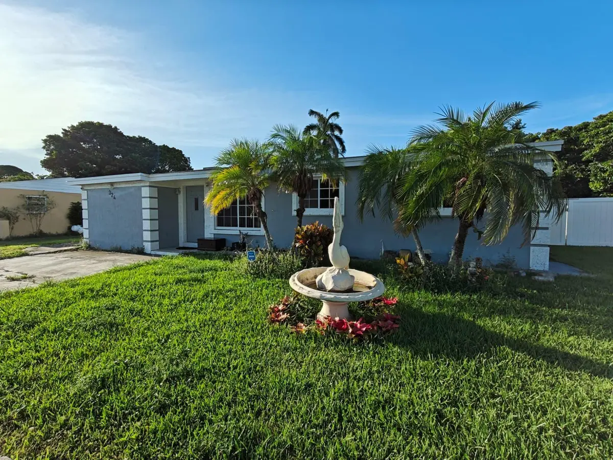 611452E0-D375-4CD8-A6D7-B6AEBD9DEFE6 at 324 Mid Pines Road, Palm Springs