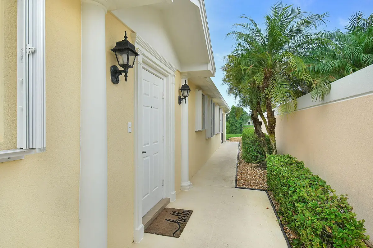 Entry at 8557 SE Retreat Drive, Hobe Sound