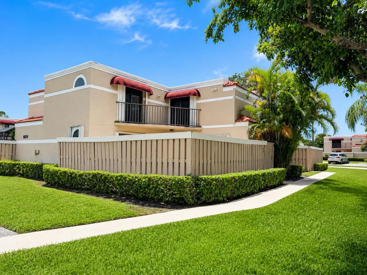 IMG_0830 at 3725 VILLAGE Drive D, Delray Beach