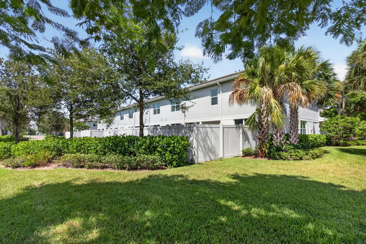 4-web-or-mls-543-0486 at 543 Parsons Way, Deerfield Beach
