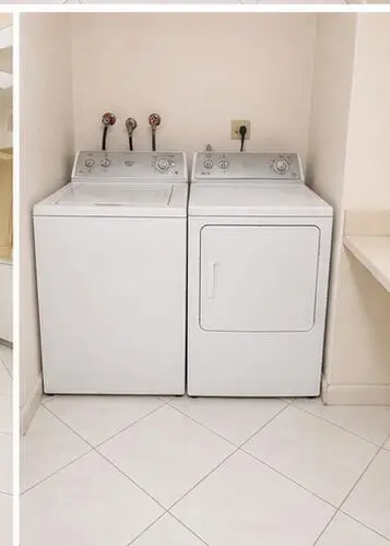 Laundry enhanced picture at 2802 N 46th Avenue B318, Hollywood