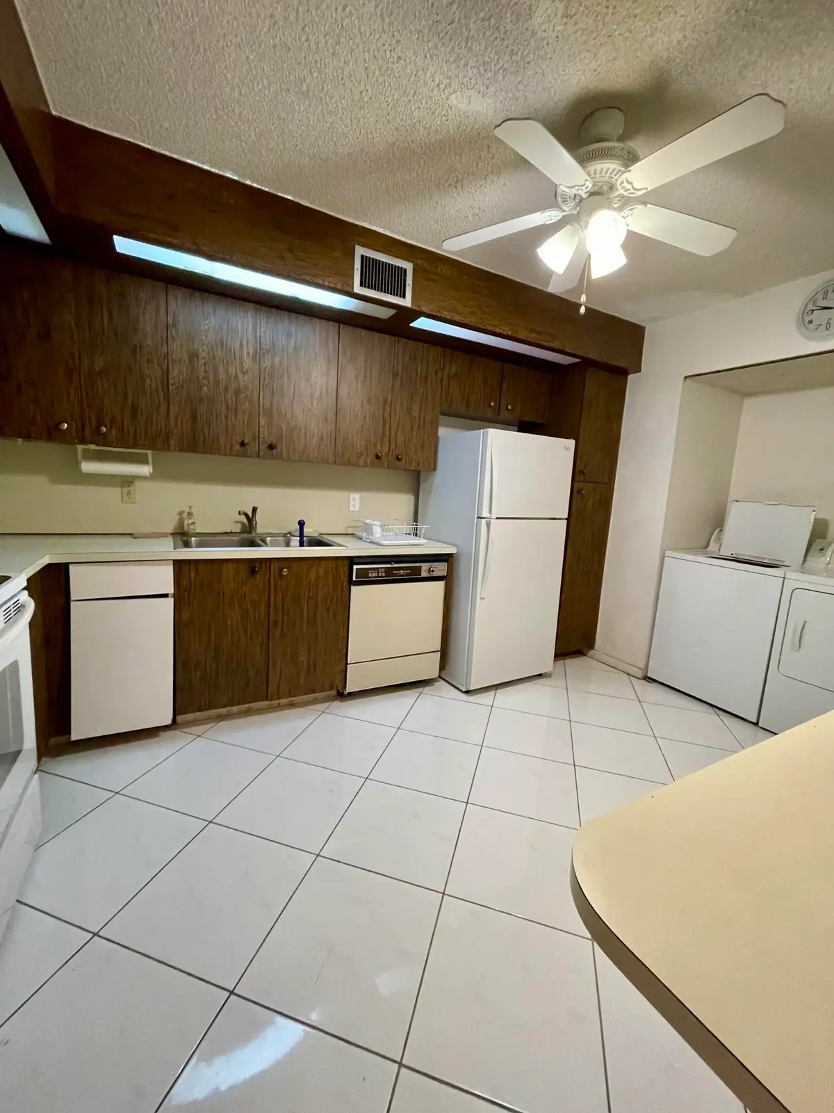 Kitchen at 2802 N 46th Avenue B318, Hollywood