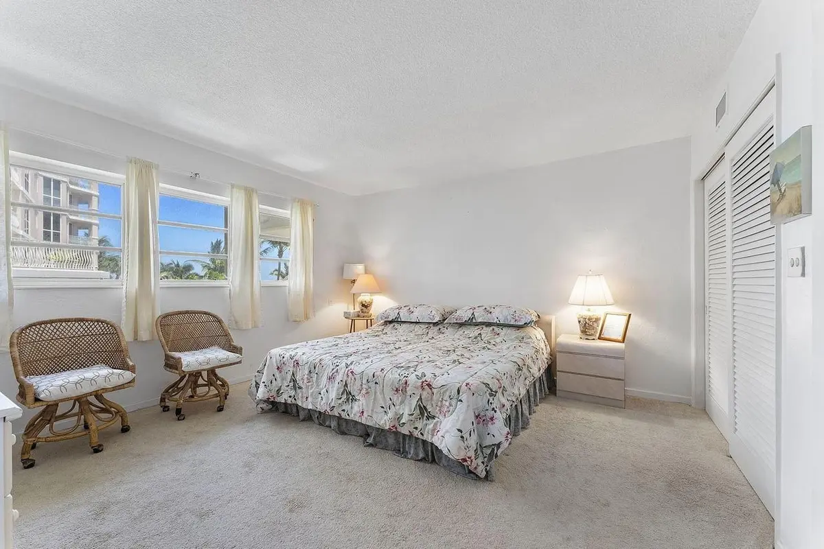 Photo 4 at 1470 S OCEAN Boulevard 903, Lauderdale-By-The-Sea