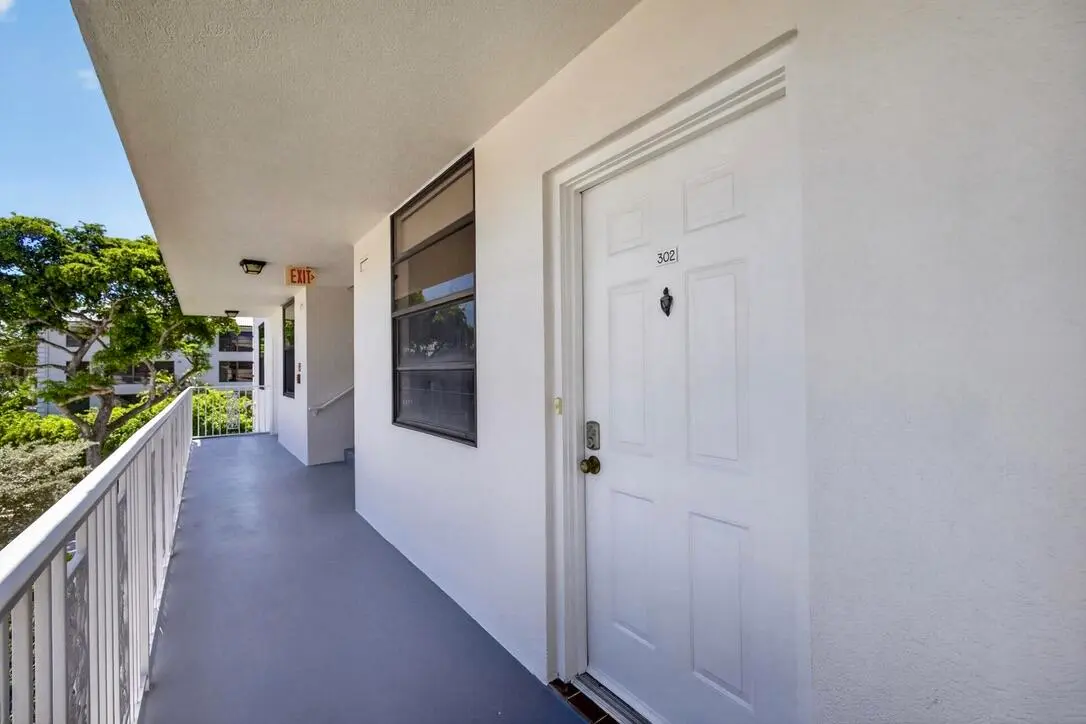 Inviting Entryway at 3635 Whitehall Drive 302, West Palm Beach