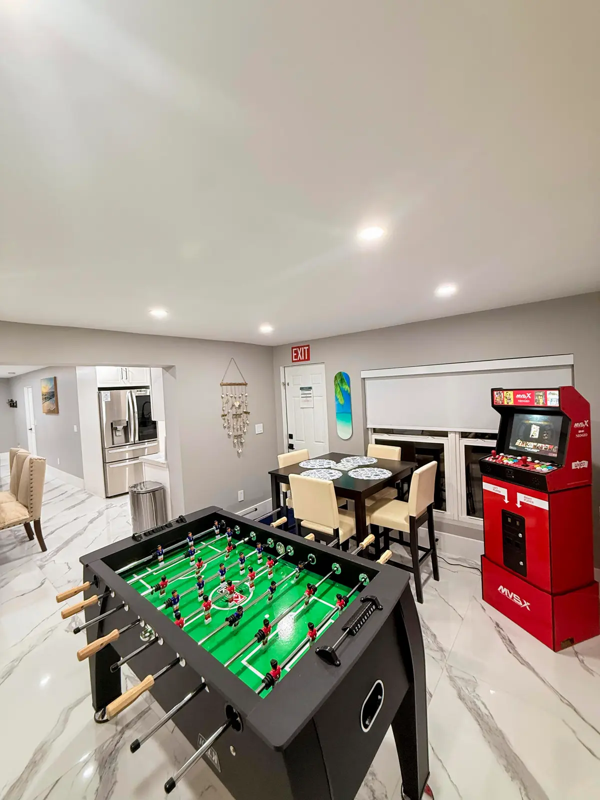 Game room at 631 NW 39th Street, Oakland Park