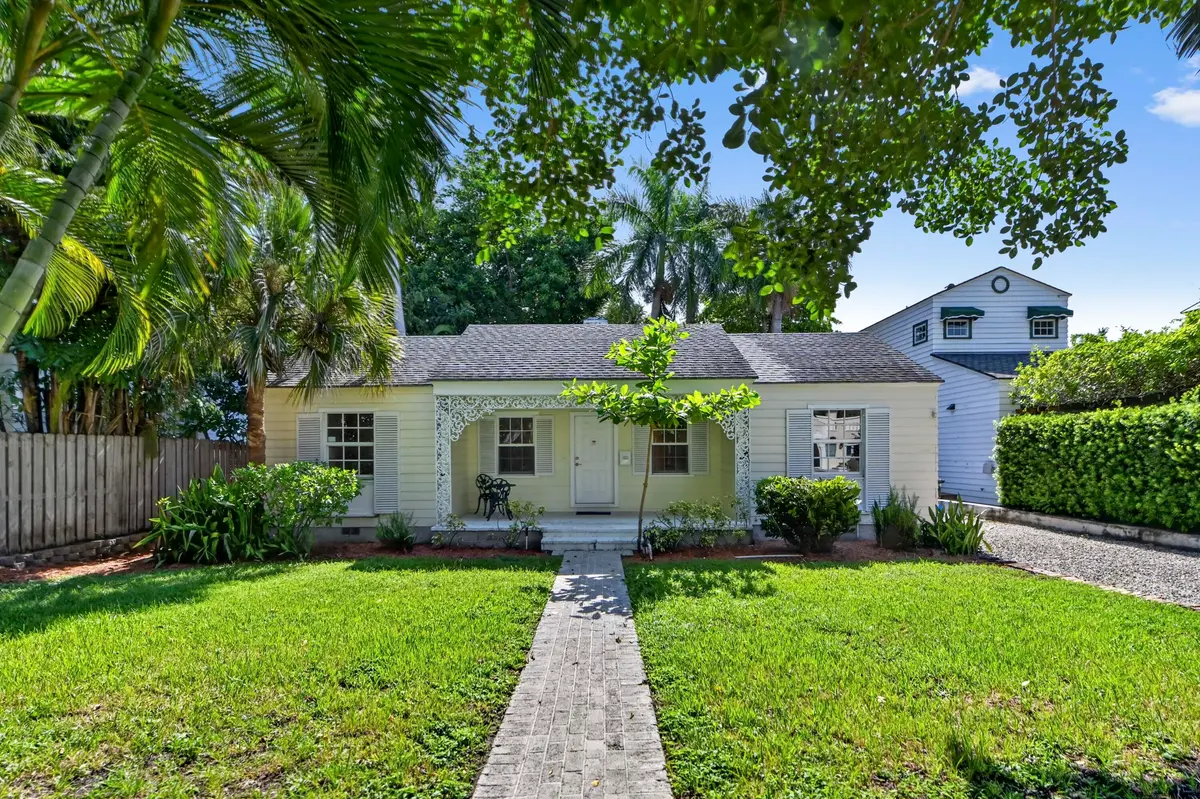 04 Entry 03 at 53 Palm Square, Delray Beach