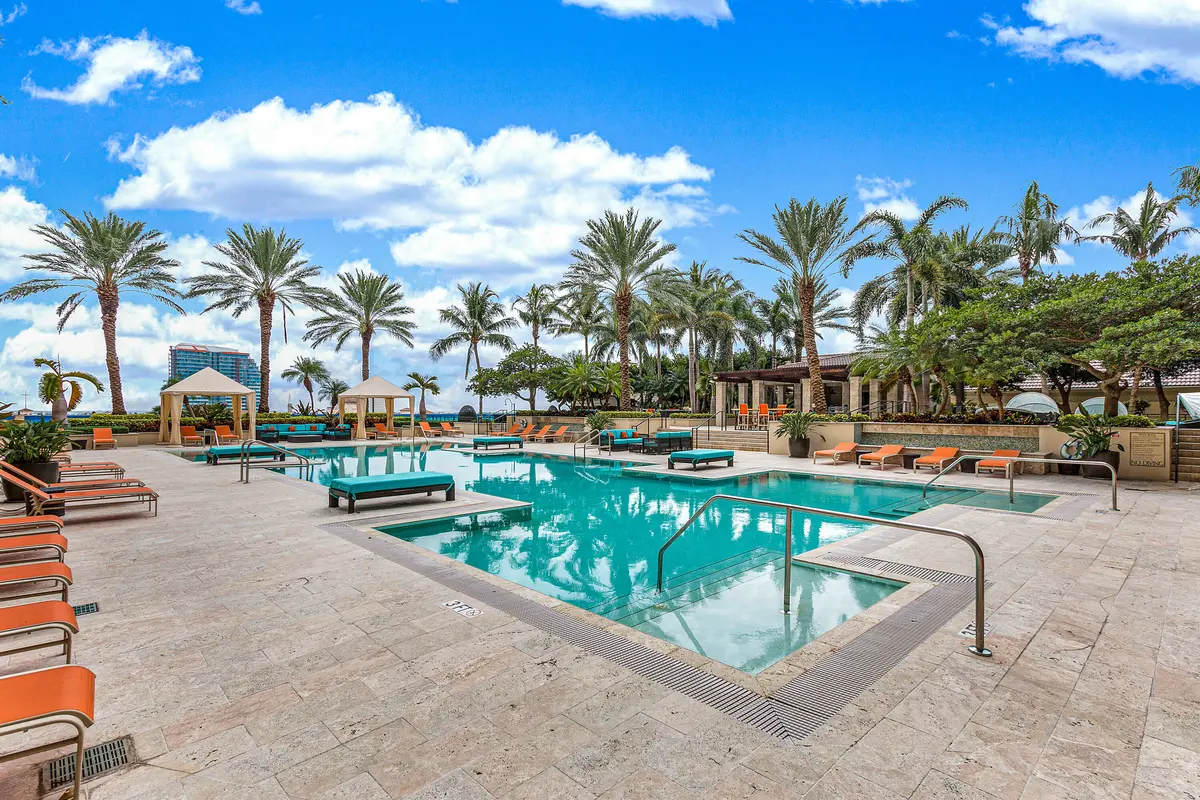 029-550OkeechobeeBoulevard-WestPalmBeach at 550 OKEECHOBEE Boulevard 1118, West Palm Beach