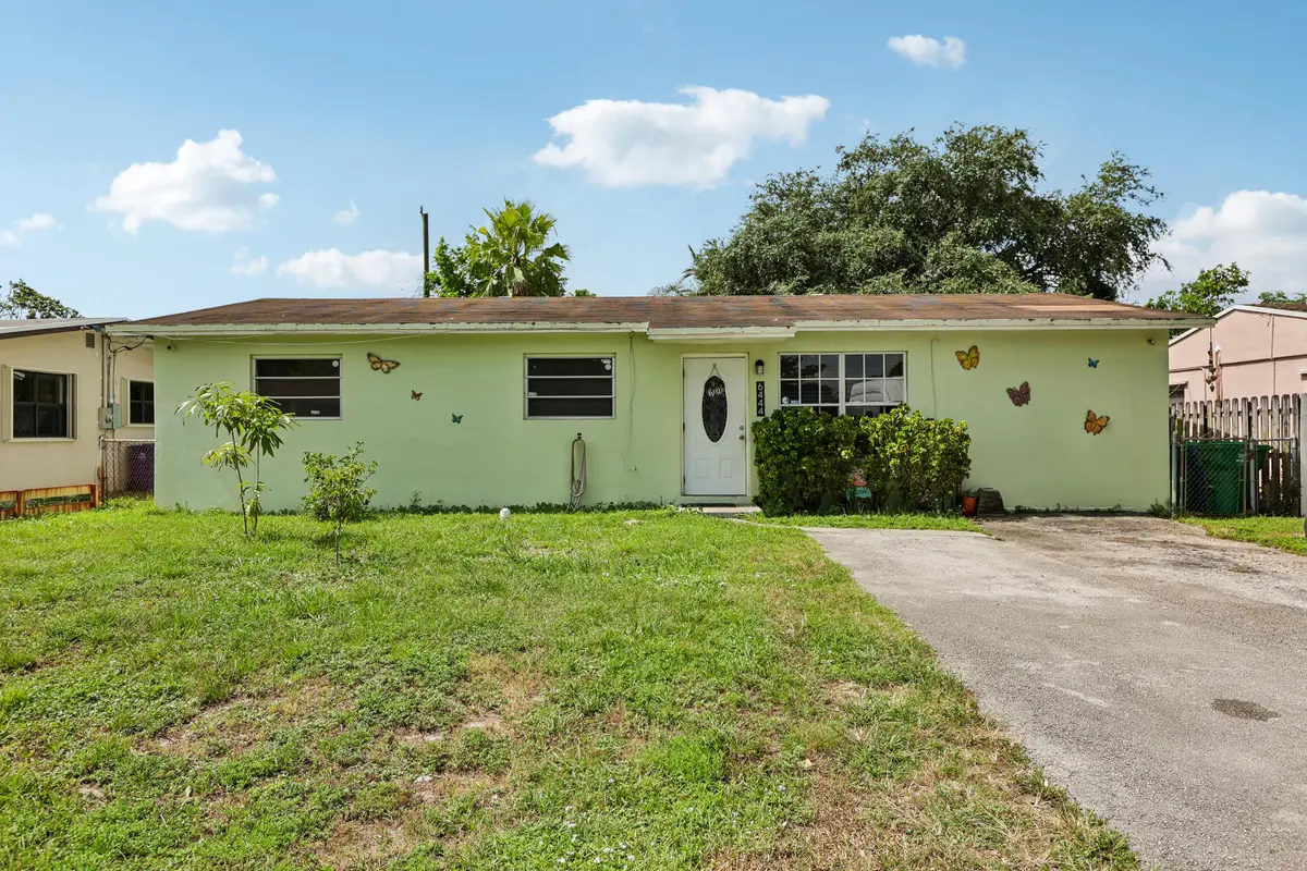 4-print-SW 20th Ct-S2506-004 at 6444 SW 20TH Court, Miramar