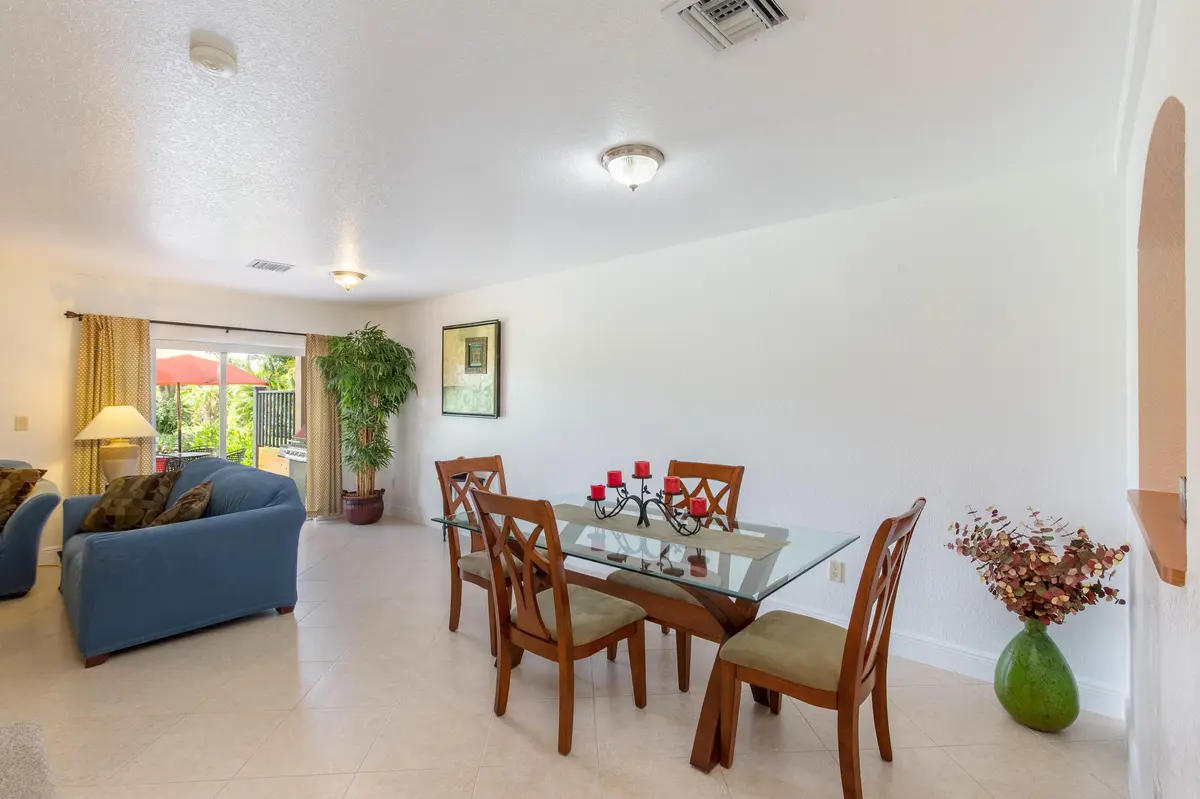 Dining at 12764 Westhampton Circle, Wellington