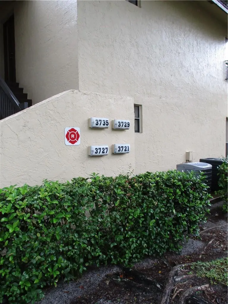 Photo 12 at 3721 Cocoplum Circle, Coconut Creek