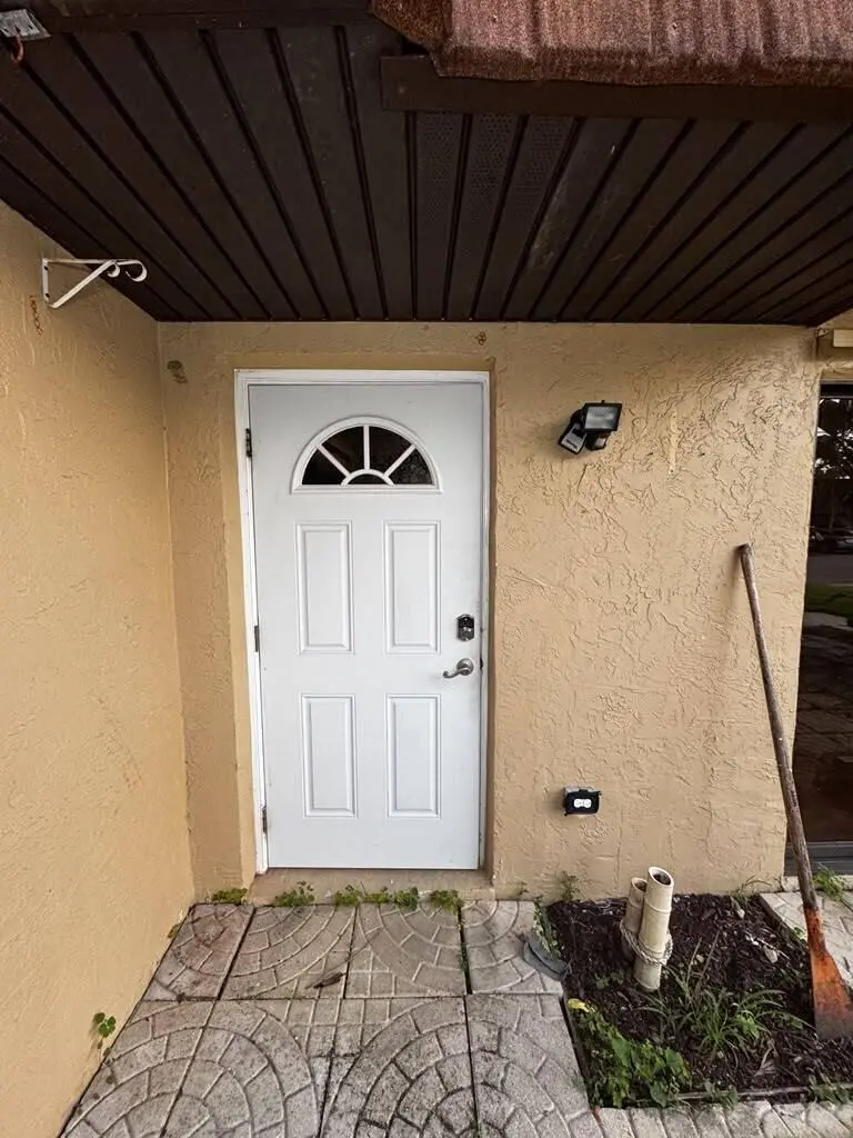 Entryway at 1302 NEBRASKA Avenue 6A, Fort Pierce