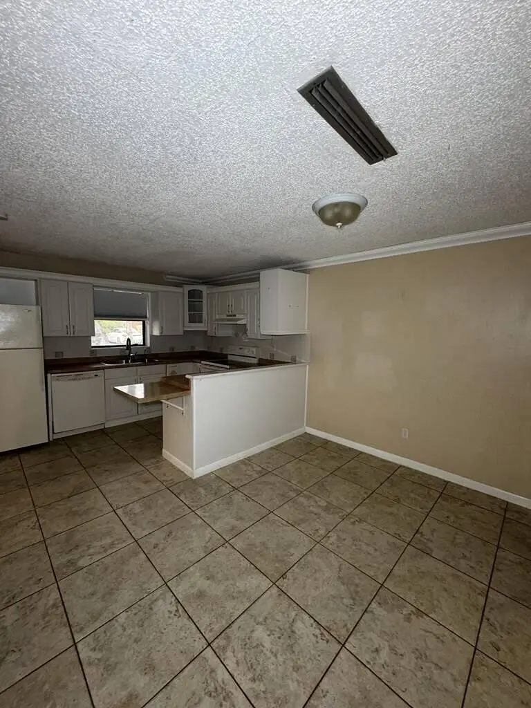 Kitchen at 1302 NEBRASKA Avenue 6A, Fort Pierce