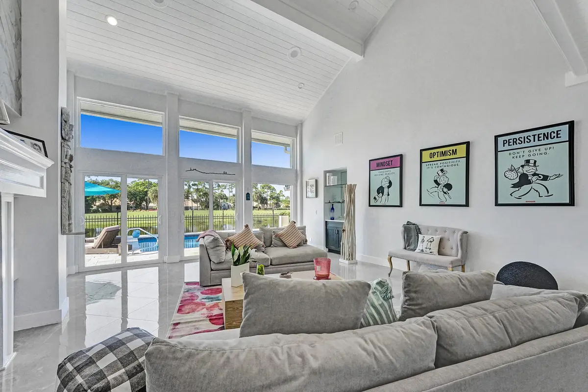 Living room at 21 Marlwood Lane, Palm Beach Gardens