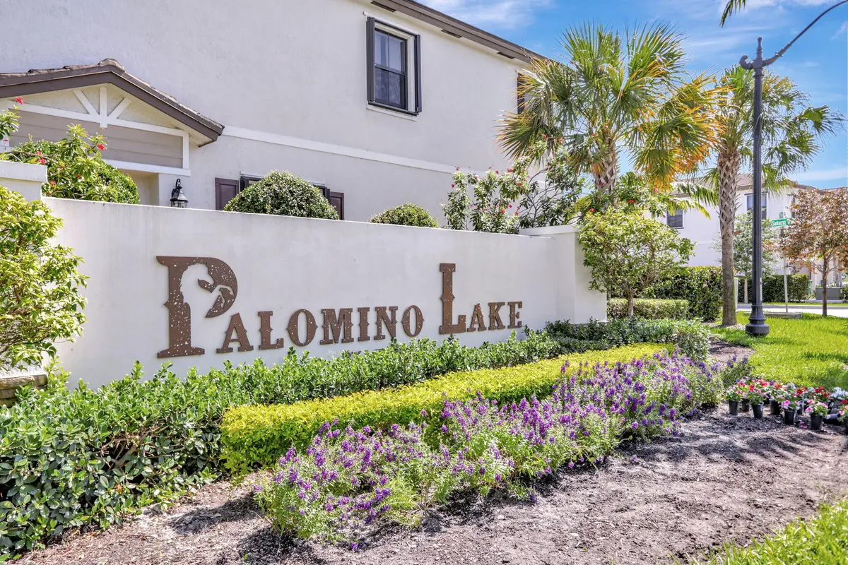 29-web-or-mls-001L1496 at 4721 Santa Cruz Way, Davie