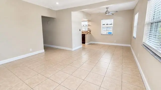 Undetermined at 716 SW 19th Street, Fort Lauderdale