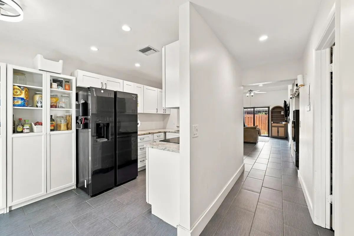 02_stl_2073 at 2016 SW 82nd Avenue, Davie